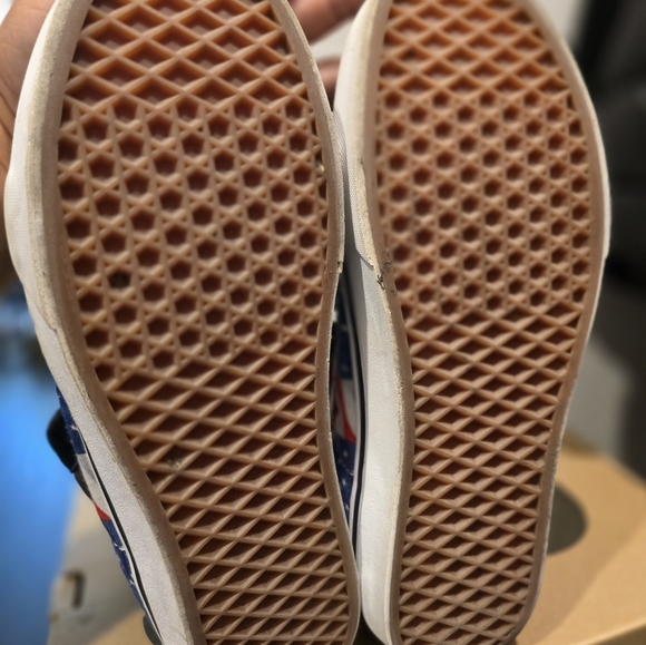 Vans size 10. - Picture 5 of 6